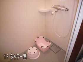 1階シャワー室の様子